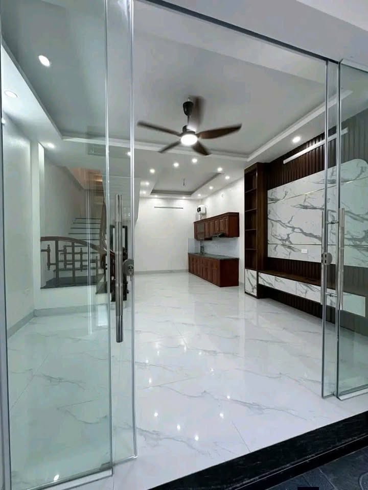  Nhà 3 tầng – ngõ đường Giải Phóng, chính chủ