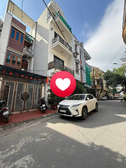  Nhà 4 tầng – mặt ngõ ô tô đỗ ngày đêm 