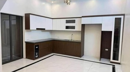  Nhà 3 tầng ngõ Hoàng Ngân (cạnh Chợ Hoàng Ngân), ô tô đỗ cửa