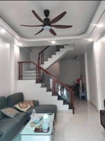  Nhà 3 tầng ngõ Trần Huy Liệu kéo dài (gần Cầu Mai Xá), ô tô đỗ cửa ngày đêm