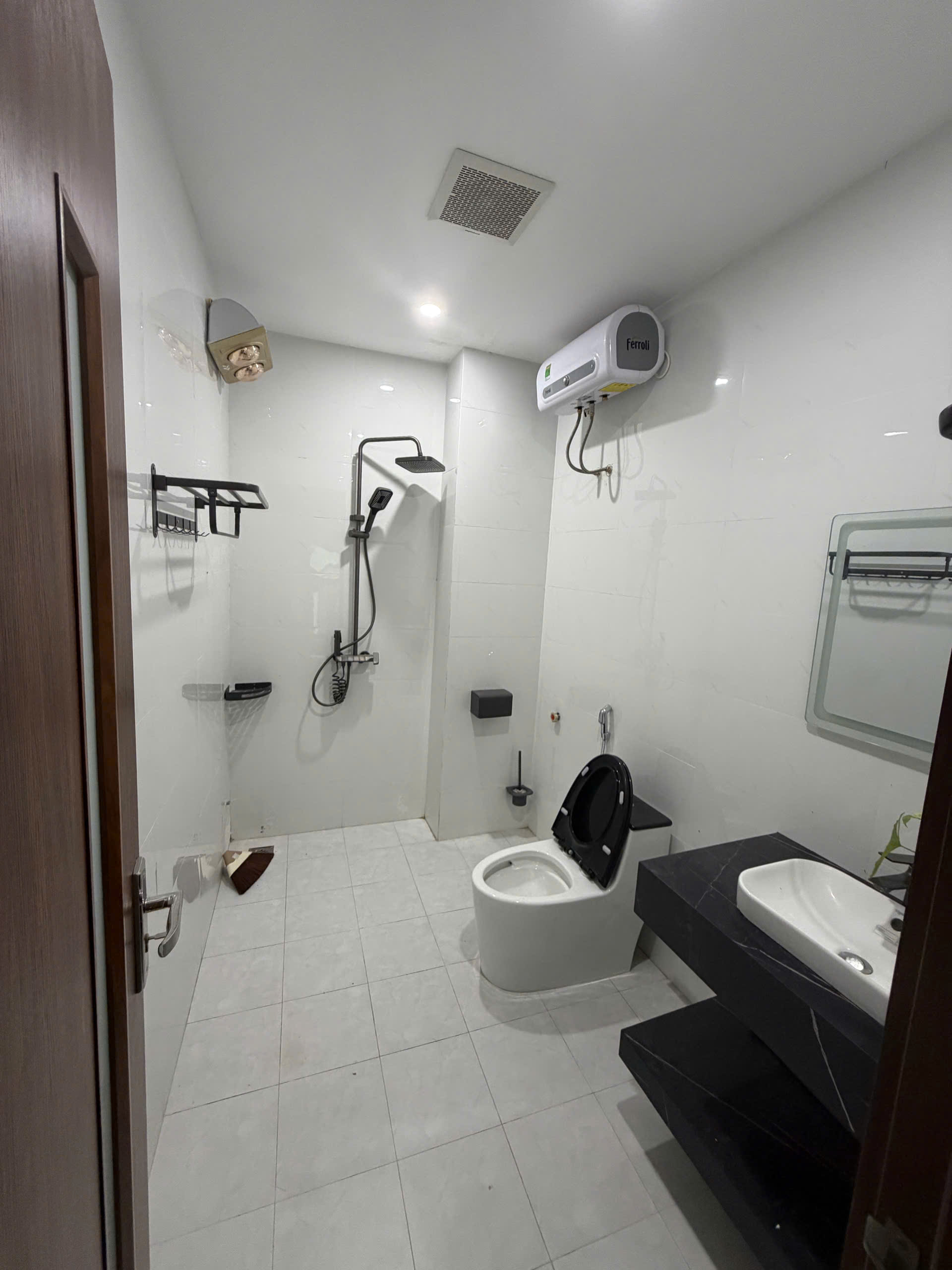 CHO THUÊ NHÀ NGUYÊN CĂN MẶT ĐƯỜNG MẠC THỊ BƯỞI – LÔ GÓC