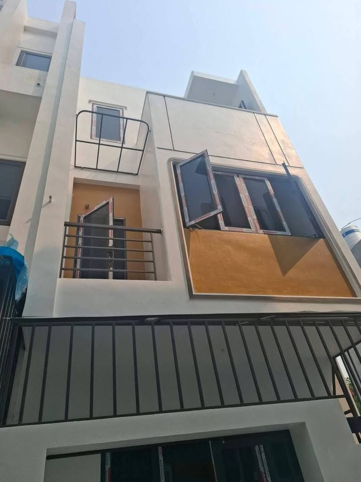  Cầu Đông – Lộc Vượng – 1.95 tỷ TL  50m² • 3T • Ngõ 3m • TB