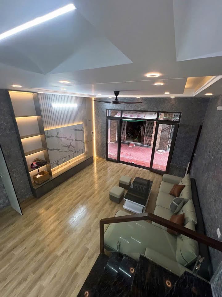  3-storey house, alley frontage, car access – 173 To Hien Thanh