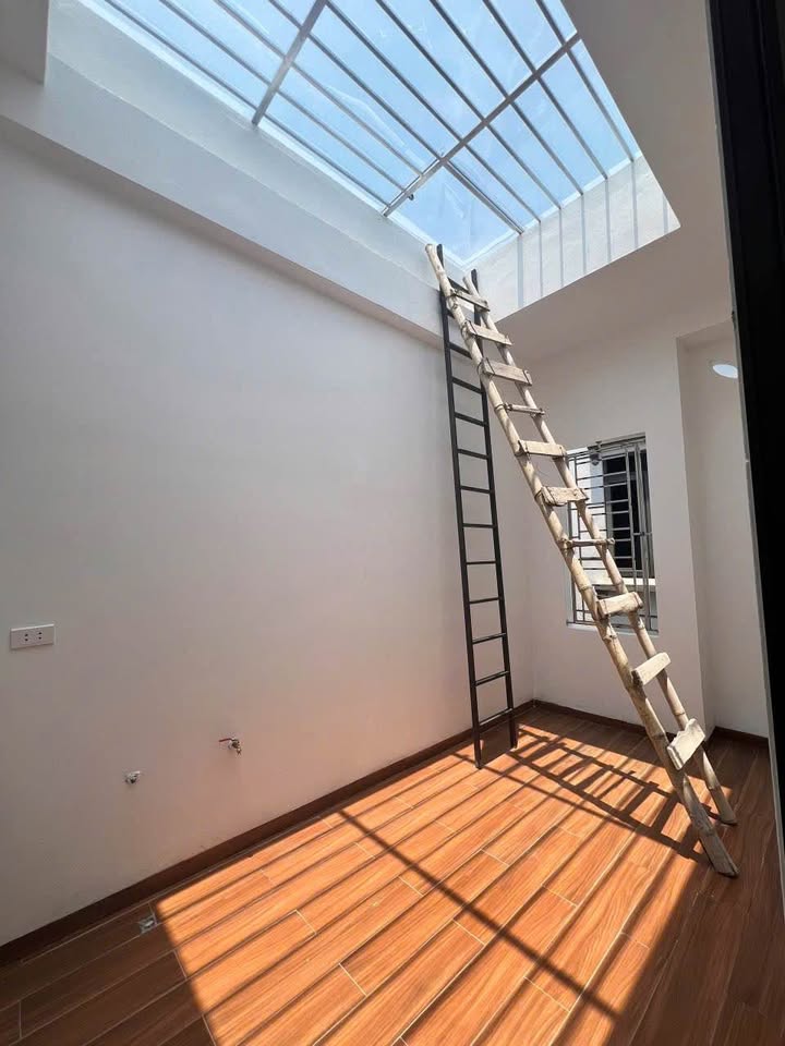  3-storey house, alley frontage, car access – 173 To Hien Thanh