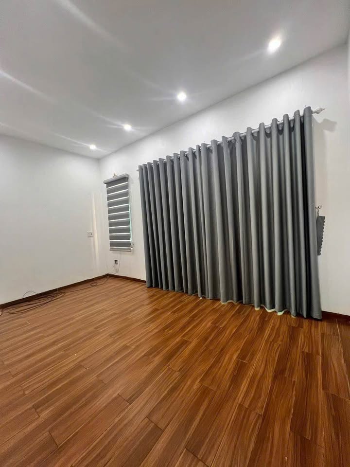  3-storey house, alley frontage, car access – 173 To Hien Thanh