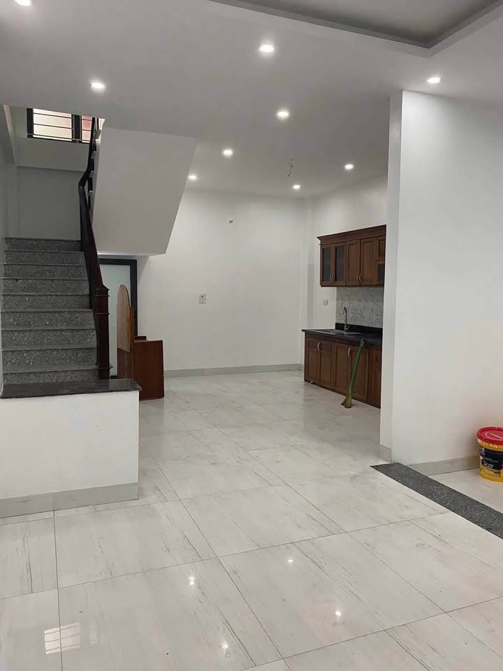  Nhà 3T lô góc – Trần Huy Liệu
