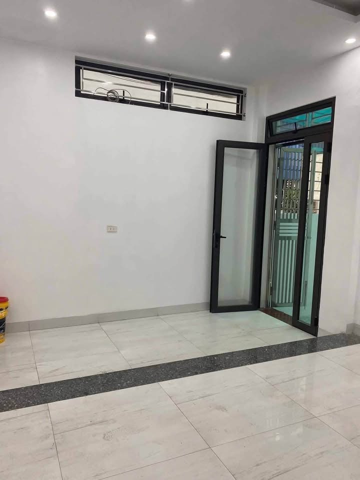  Nhà 3T lô góc – Trần Huy Liệu