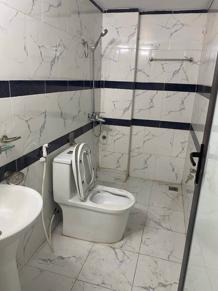  Nhà 3T lô góc – Trần Huy Liệu