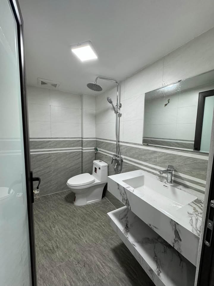  Nhà mới 3T có gara – Trầm Cá thông Văn Cao 70m² | 3PN | ô tô vào nhà