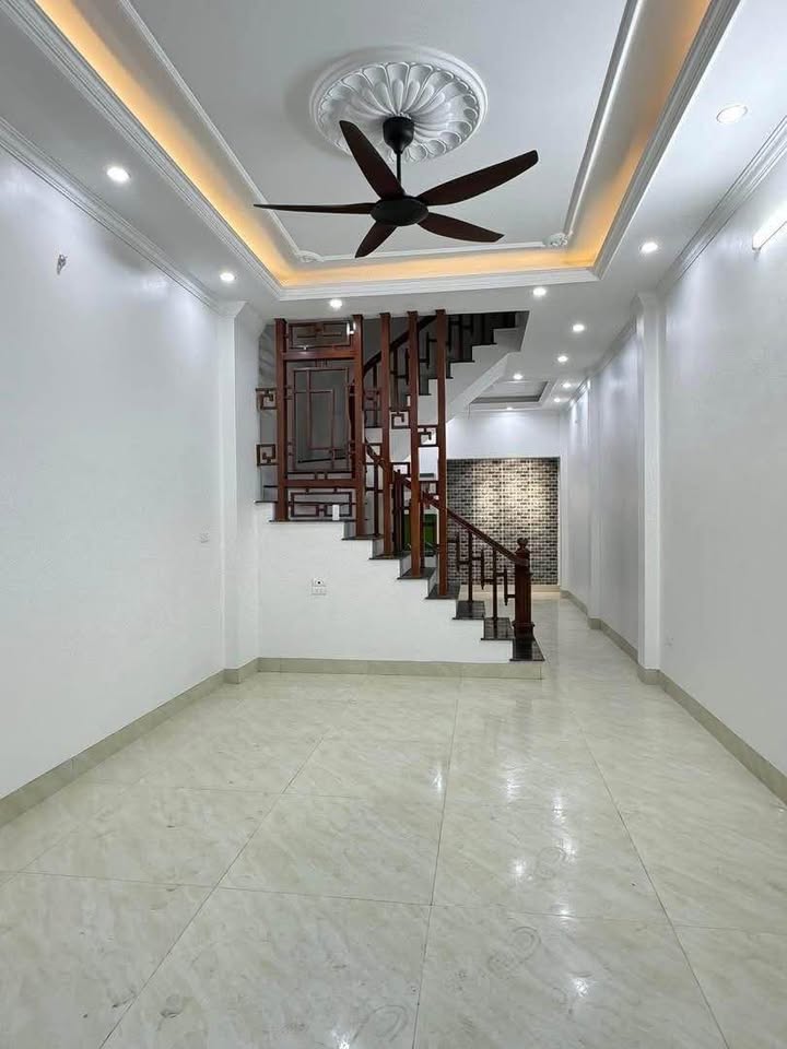  Nhà mới 3T có gara – Trầm Cá thông Văn Cao 70m² | 3PN | ô tô vào nhà