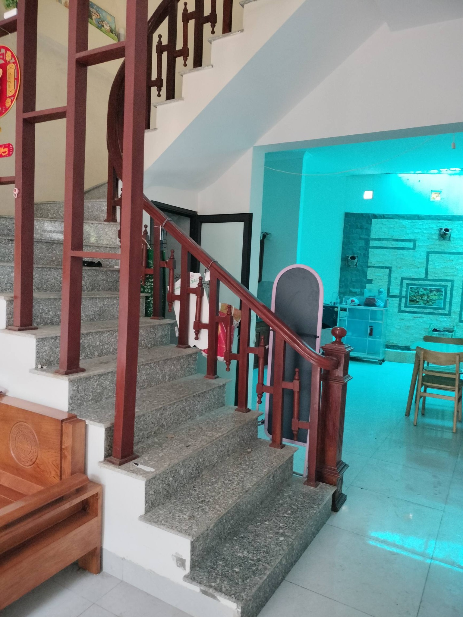 CHO THUÊ NHÀ NGÕ 74 PHẠM NGŨ LÃO, GẦN CHỢ ĐÊM