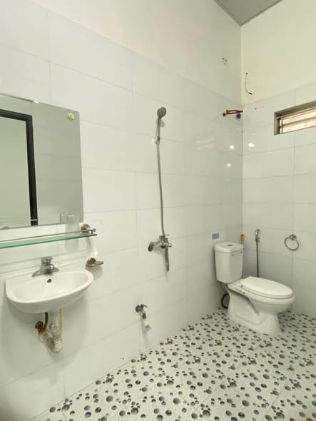 CHO THUÊ NHÀ MẶT ĐƯỜNG TRẦN HUY LIỆU GẦN TRƯỜNG NGÔ QUYỀN