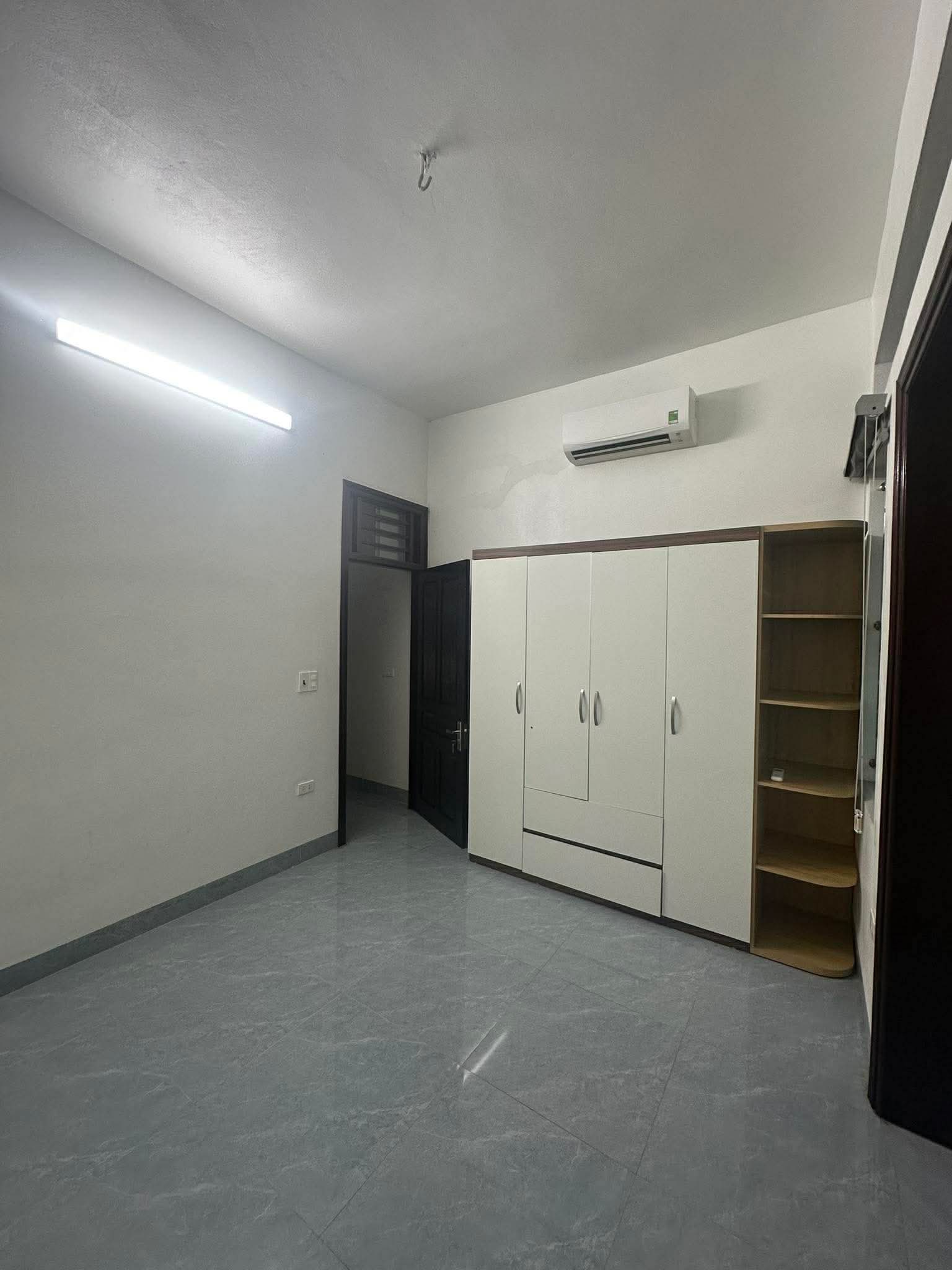 CHO THUÊ NHÀ MẶT ĐƯỜNG NGUYỄN BÍNH 4 TẦNG FULL ĐỒ