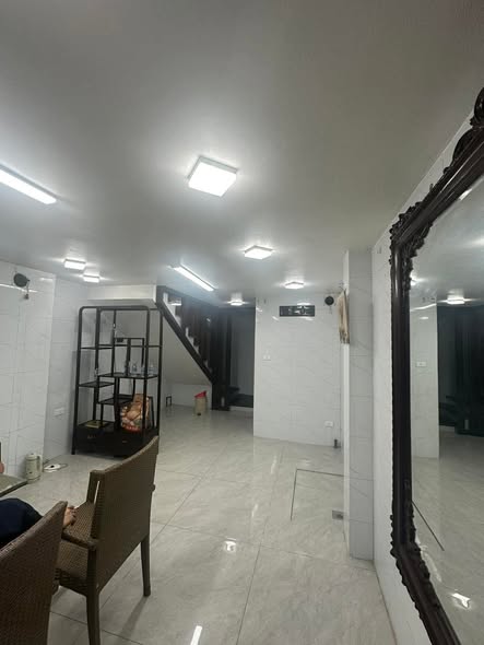 CHO THUÊ NHÀ MẶT ĐƯỜNG NGUYỄN BÍNH 4 TẦNG FULL ĐỒ