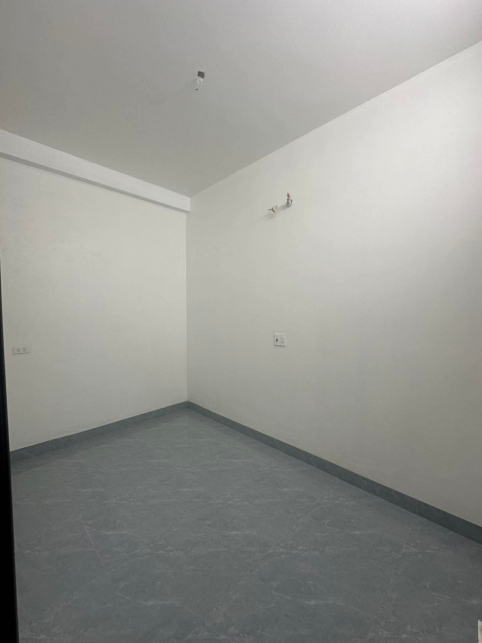 CHO THUÊ NHÀ MẶT ĐƯỜNG NGUYỄN BÍNH 4 TẦNG FULL ĐỒ