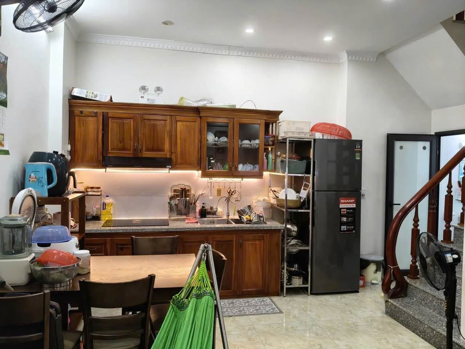  5-storey house on Le Ngoc Han street – Bai Vuot area