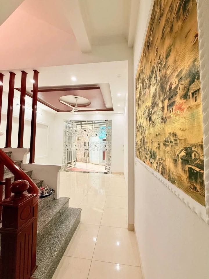  Bán nhà ngõ Đinh Công Tráng – Phù Nghĩa, Nam Định 3 tầng, cách mặt đường 1 nhà, ô tô cách 3 bước 3PN – 2VS – đầy đủ công năng