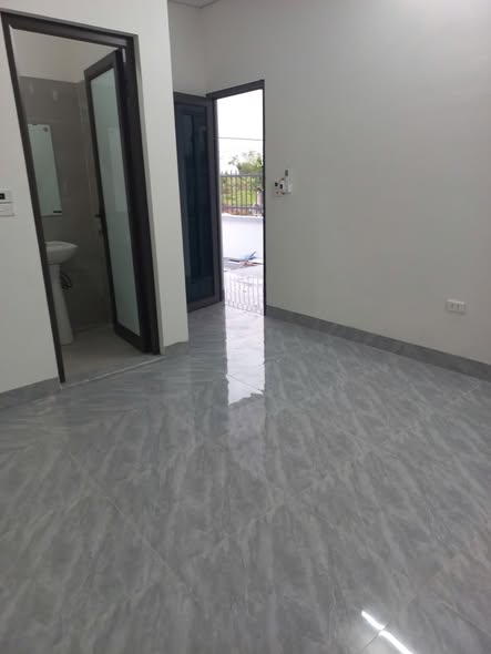 CHO THUÊ NHÀ MỚI 3 TẦNG KHU VỰC ĐƯỜNG KÊNH GẦN HỒ LỘC VƯỢNG
