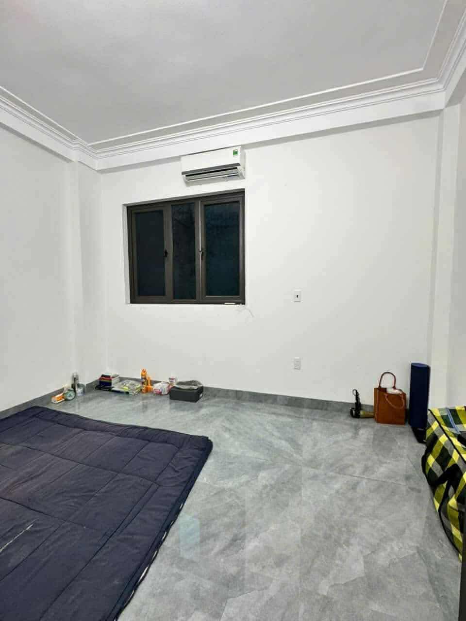 3-STOREY HOUSE FOR RENT AT 124 TRAN HUY LIEU FULLY FURNISHED