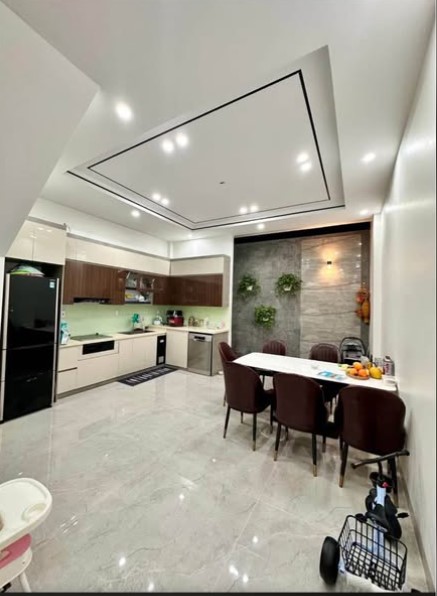 HOUSE FOR RENT ON PHAM NGU LAO AREA WITH GOOD BUSINESS LOCATION