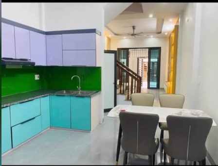 HOUSE FOR RENT ON NGO GIA TU STREET (CONNECTED TO MAC THI BUOI)