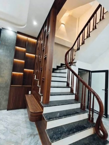 NHÀ 3 TẦNG XÂY MỚI ĐƯỜNG THÁI BÌNH GIÁ TỐT