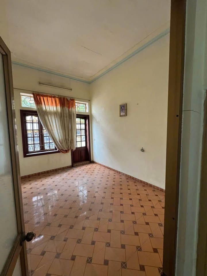 NHÀ 3 TẦNG MẶT ĐƯỜNG LÊ HỒNG SƠN KINH DOANH TỐT