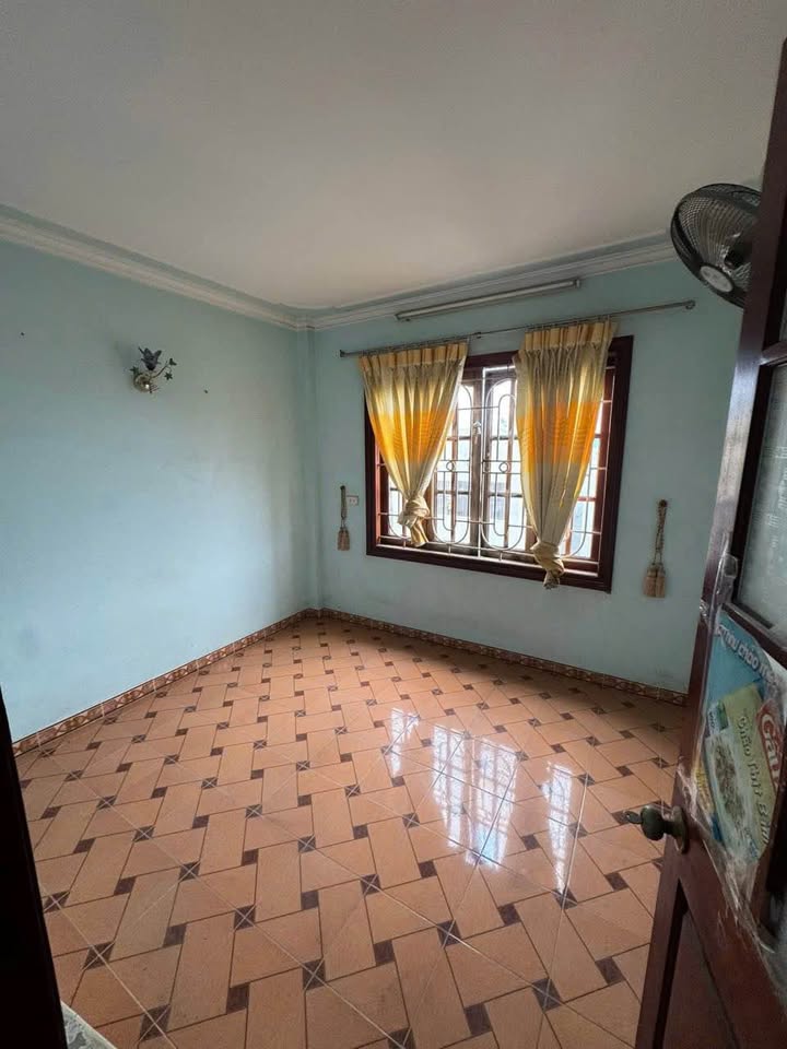 NHÀ 3 TẦNG MẶT ĐƯỜNG LÊ HỒNG SƠN KINH DOANH TỐT
