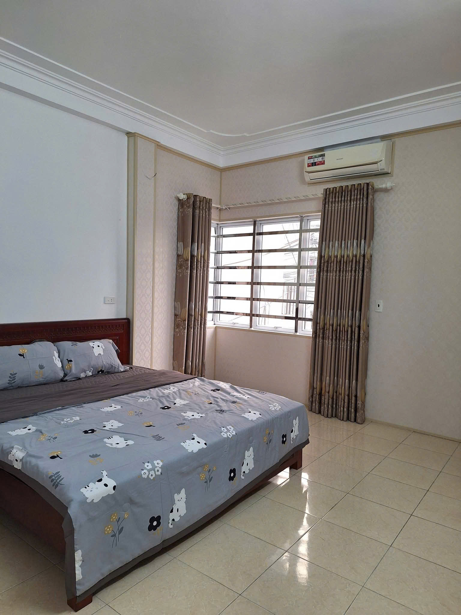 CHO THUÊ NHÀ 3 TẦNG SẠCH ĐẸP MẶT ĐƯỜNG KÊNH