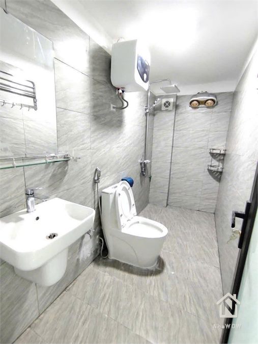 CHO THUÊ NHÀ 3 TẦNG NGÕ NGUYỄN TUÂN – GẦN BỆNH VIỆN 700 GIƯỜNG