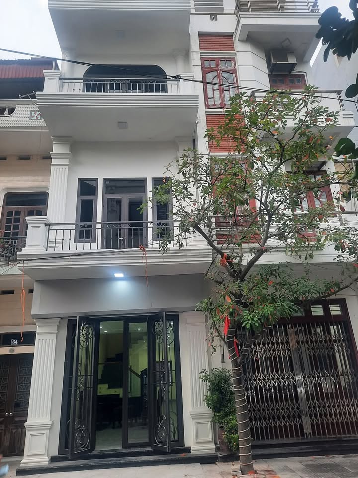 Bán nhà 3 tầng dân xây mặt đường khu Bãi Vượt gần trường học cấp 2 Trần Đăng Ninh