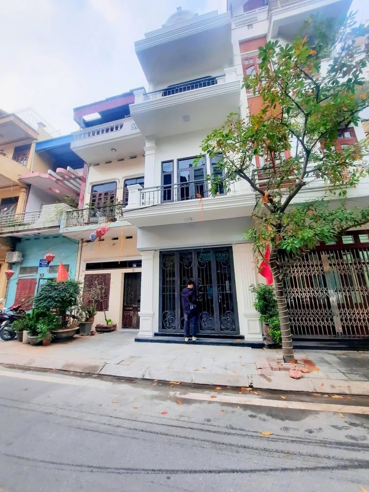  For Sale: 3-Storey Self-Built House on Main Road – Bai Vuot Area, Near Tran Dang Ninh Secondary School