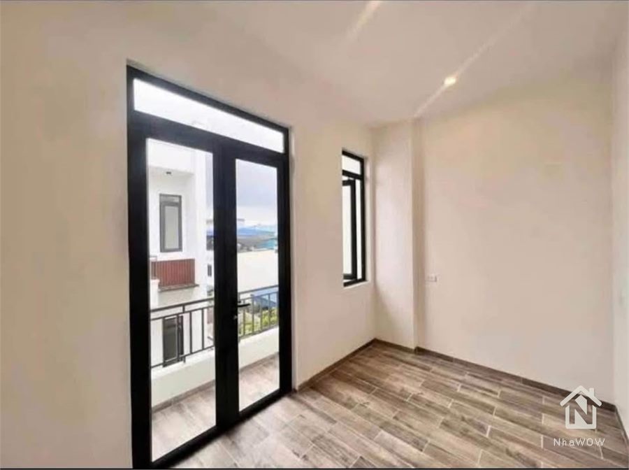 NHÀ 3 TẦNG PHÙ LONG – Ô TÔ VÀO CỬA – NGÕ THÔNG