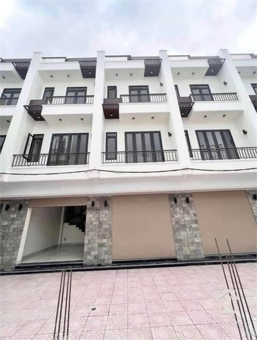 NHÀ 3 TẦNG PHÙ LONG – Ô TÔ VÀO CỬA – NGÕ THÔNG