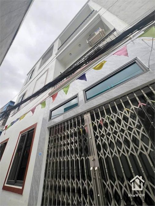 3-Storey Corner House at 323 Giai Phong – Car Access Nearby