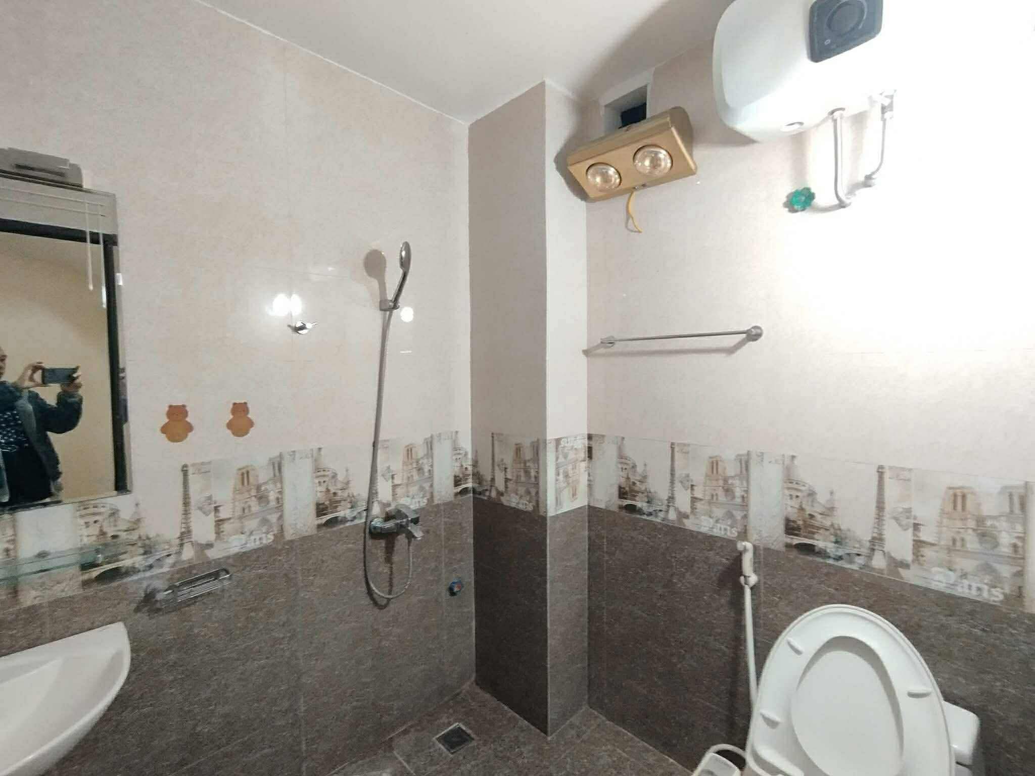  CHO THUÊ NHÀ 5 TẦNG THANG MÁY – MẶT ĐƯỜNG DỆT – ĐẲNG CẤP 